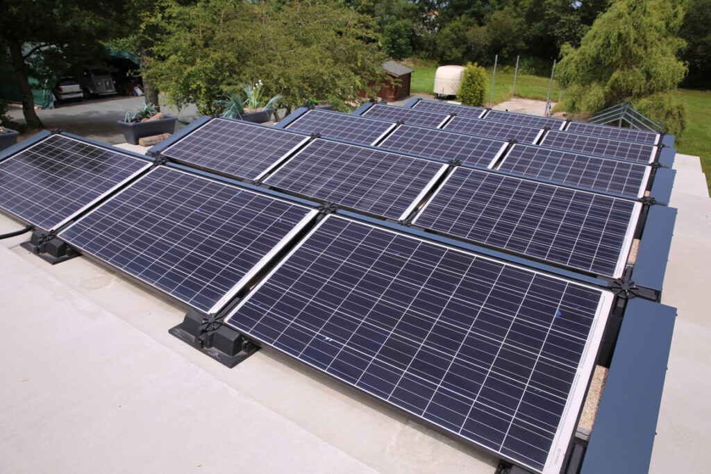 panneaux solaires toit terrasse