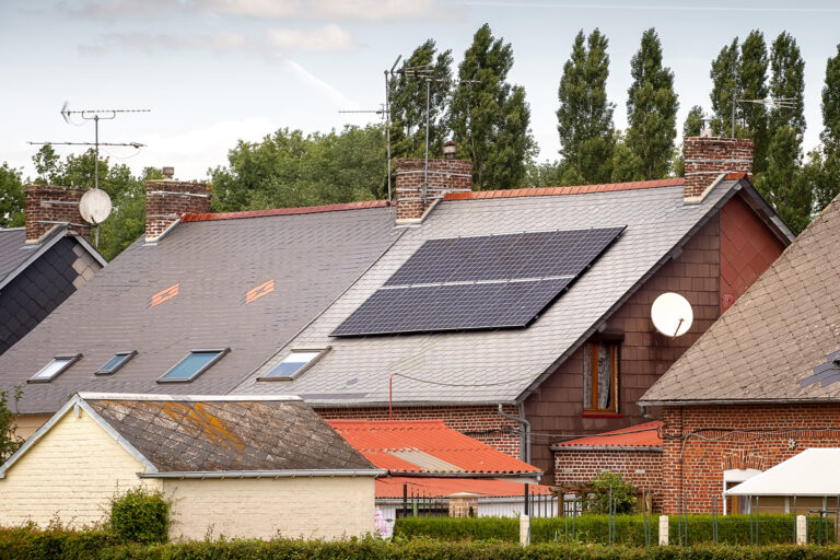 panneaux solaire sur un toit